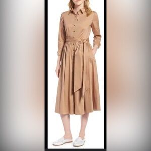 1901 women’s dress has pockets in size 12 just as new condition